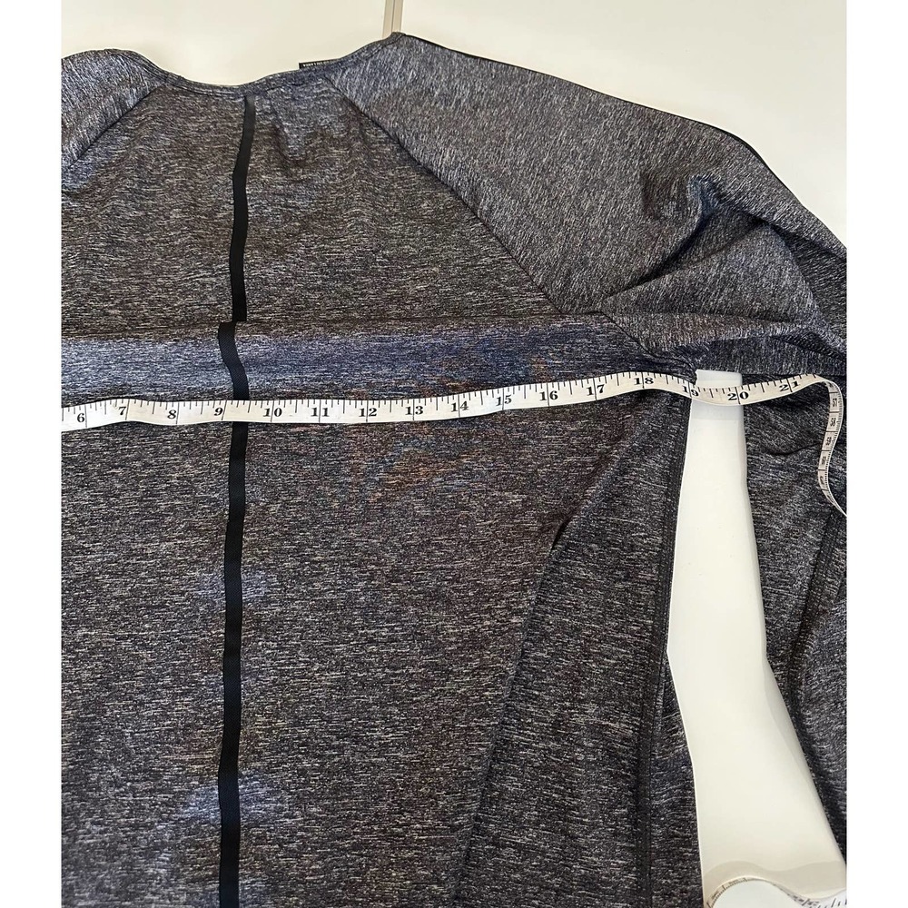 Women NWOT Nike XL stylish cool workout top athletic shirt, runs small fit mash - Picture 11 of 14